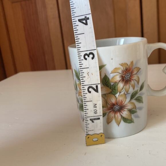 Adorable Vintage Floral Coffee Cup - Picture 10 of 11